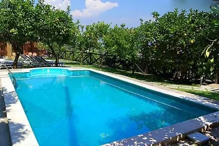 Sleeps 4 Pool Apartmán